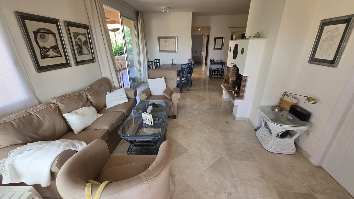 2 soverom Leilighet til salgs i Marbella med svømmebasseng garasje - € 699 000 (Ref: 10125910)