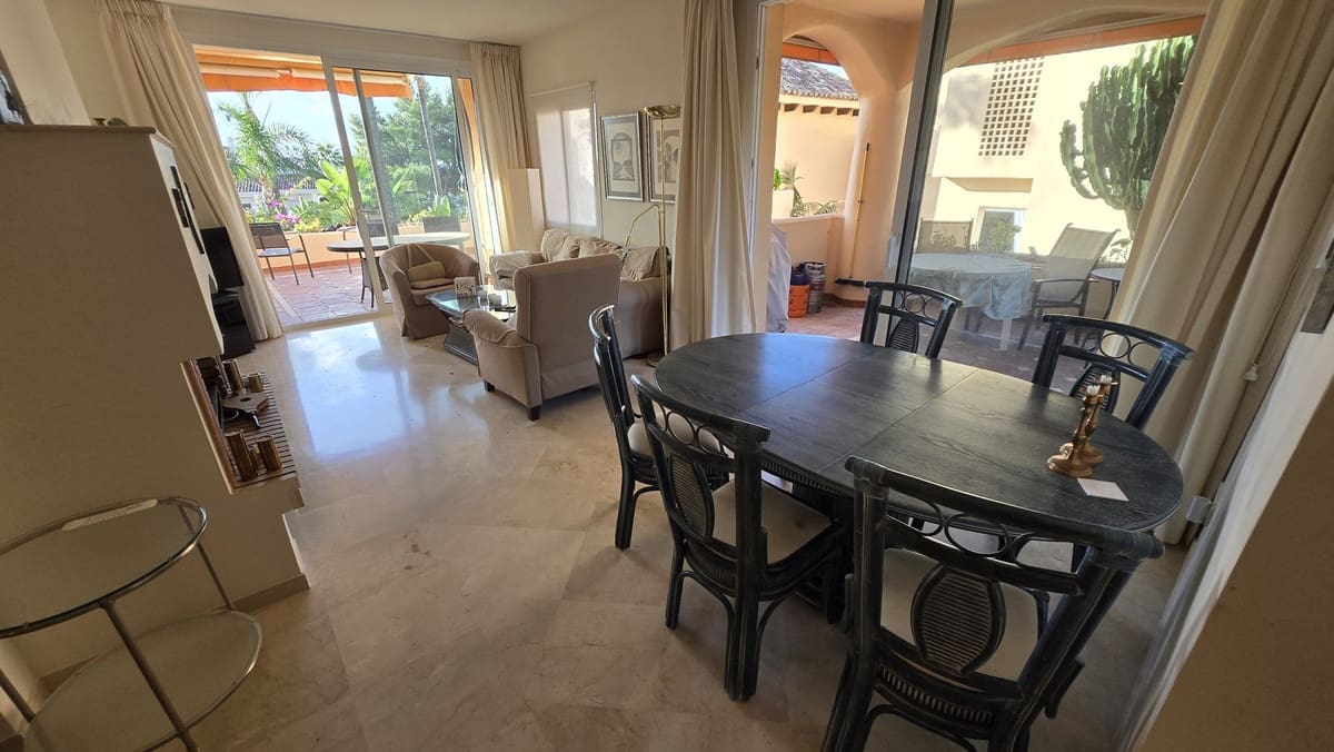 2 soverom Leilighet til salgs i Marbella med svømmebasseng garasje - € 699 000 (Ref: 10125910)