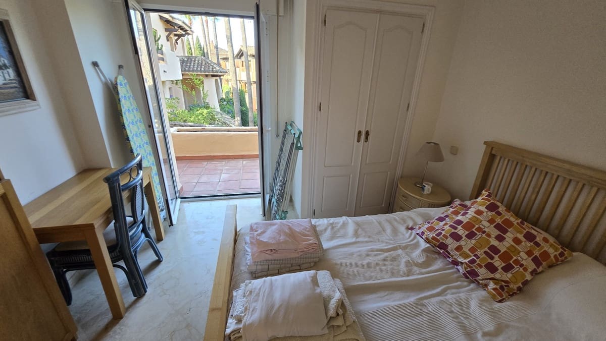 2 soverom Leilighet til salgs i Marbella med svømmebasseng garasje - € 699 000 (Ref: 10125910)