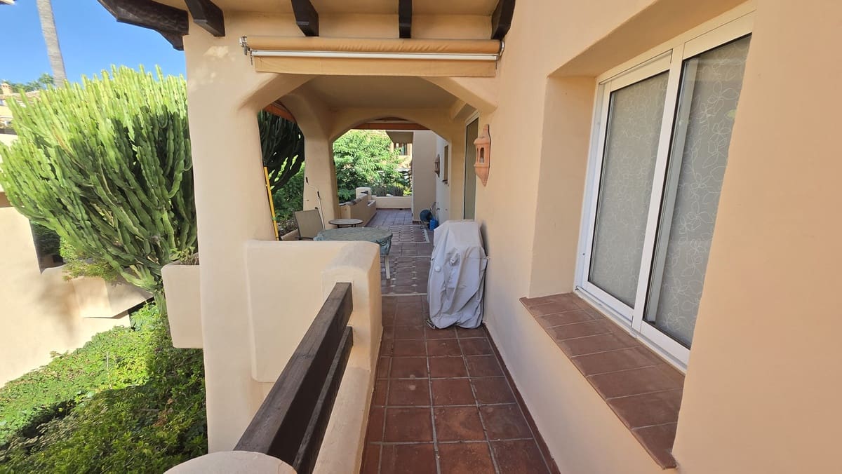 2 soverom Leilighet til salgs i Marbella med svømmebasseng garasje - € 699 000 (Ref: 10125910)