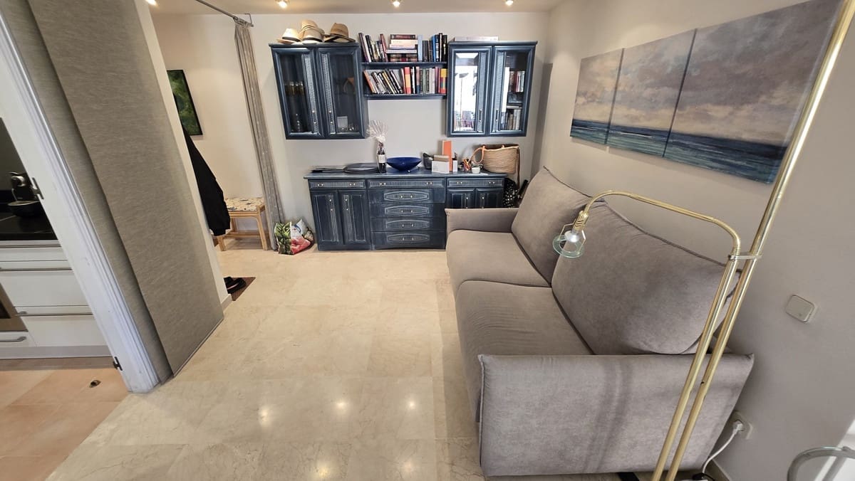 2 soverom Leilighet til salgs i Marbella med svømmebasseng garasje - € 699 000 (Ref: 10125910)