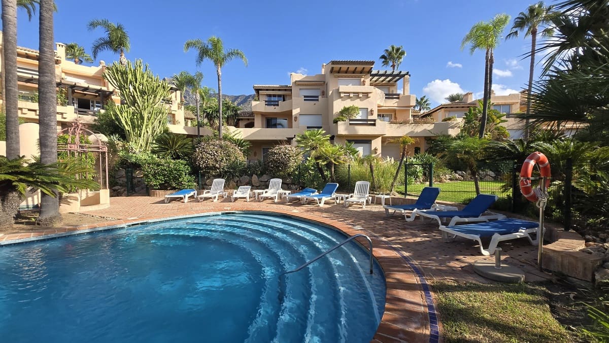 2 soverom Leilighet til salgs i Marbella med svømmebasseng garasje - € 699 000 (Ref: 10125910)