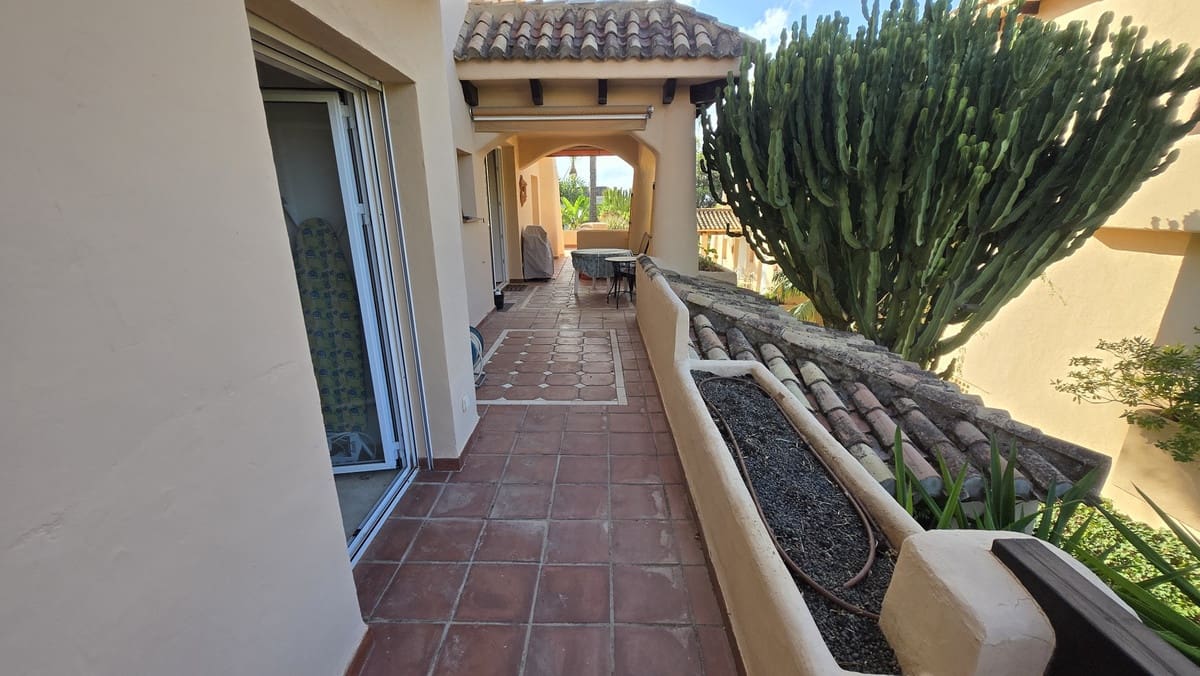 2 soverom Leilighet til salgs i Marbella med svømmebasseng garasje - € 699 000 (Ref: 10125910)