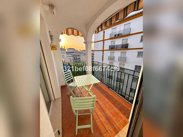 Apartamento de 3 habitaciones en Zona Calvario, Estepona en venta con garaje - 403.000 € (Ref: 10125911)