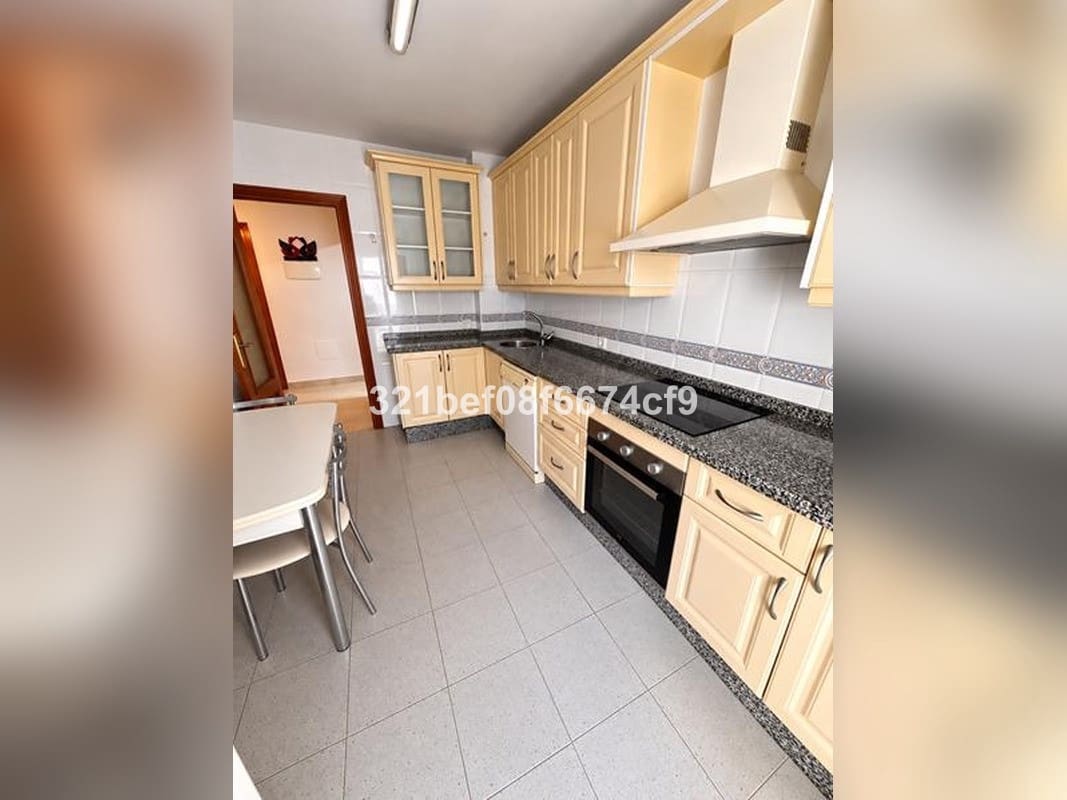 3 makuuhuone Huoneisto myytävänä paikassa Estepona mukana 
autotalli - 403 000 € (Ref: 10125911)