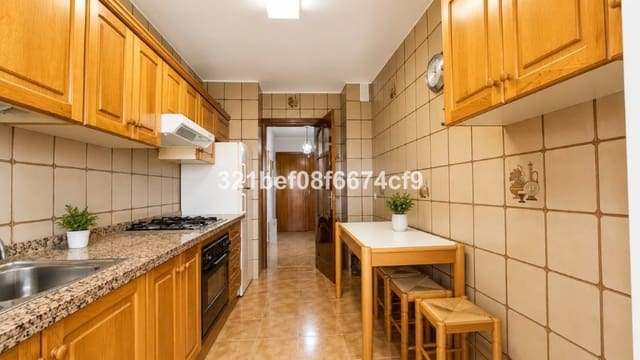 4 sovrum Lägenhet till salu i Nueva Malaga, Málaga stad med garage - 387 000 € (Ref: 10125913)