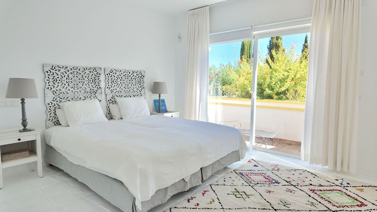 3 Zimmer Villa zu verkaufen in Miraflores mit Pool Garage - 675.000 € (Ref: 10125919)
