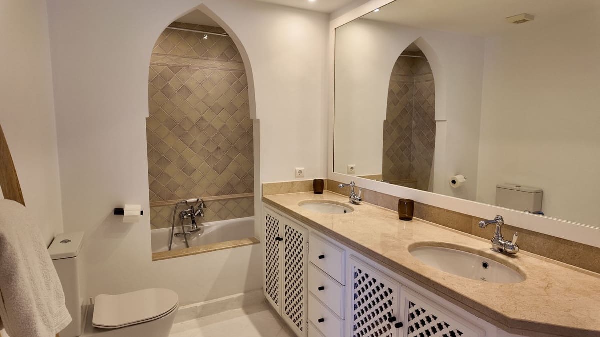 3 Zimmer Villa zu verkaufen in Miraflores mit Pool Garage - 675.000 € (Ref: 10125919)