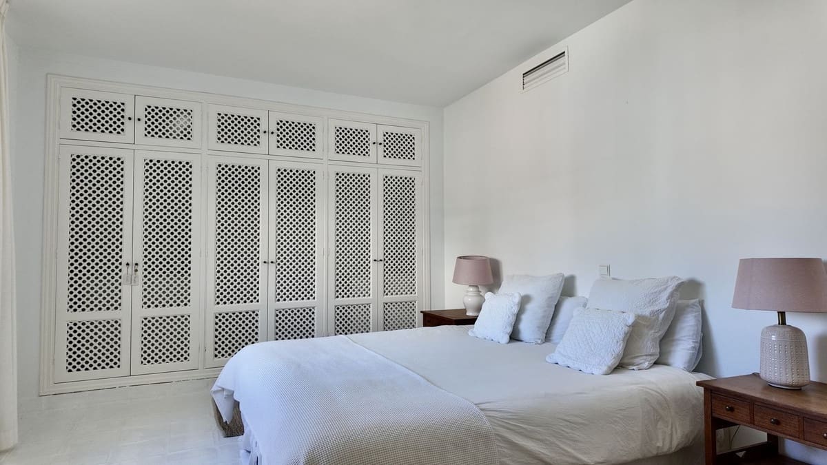 3 Zimmer Villa zu verkaufen in Miraflores mit Pool Garage - 675.000 € (Ref: 10125919)