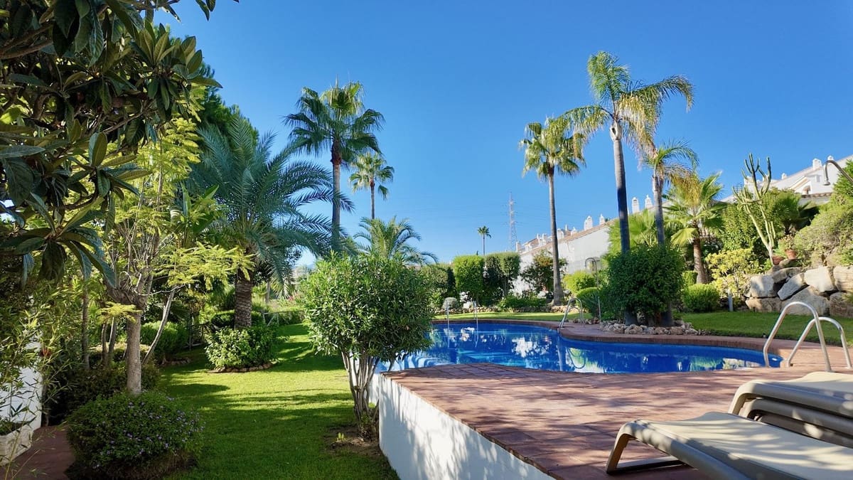 3 Zimmer Villa zu verkaufen in Miraflores mit Pool Garage - 675.000 € (Ref: 10125919)
