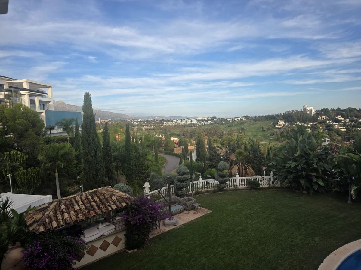 6 quarto Moradia para venda em Benahavis com piscina garagem - 1 950 000 € (Ref: 10125924)