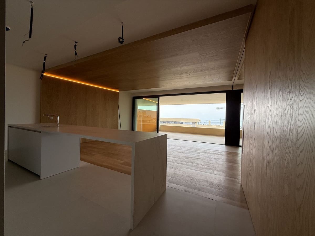 3 soveværelse Lejlighed til salg i Fuengirola med swimmingpool garage - € 990.000 (Ref: 10125926)
