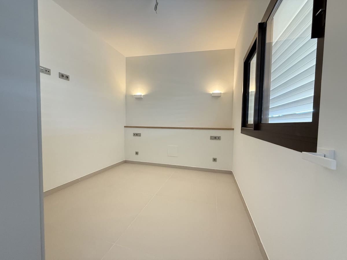 3 soveværelse Lejlighed til salg i Fuengirola med swimmingpool garage - € 990.000 (Ref: 10125926)