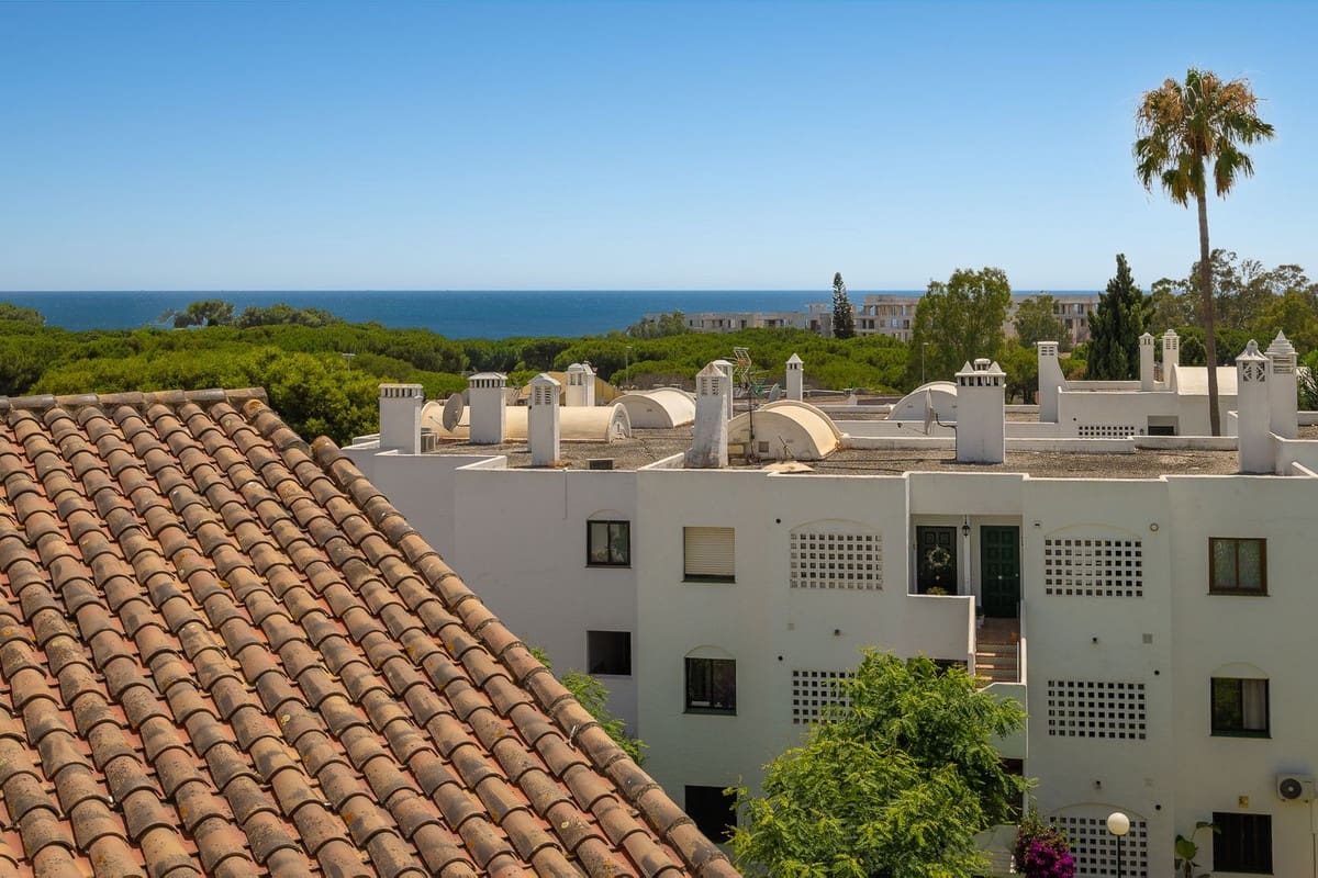 2 Zimmer Apartment zu verkaufen in El Paraiso mit Pool - 349.900 € (Ref: 10125928)