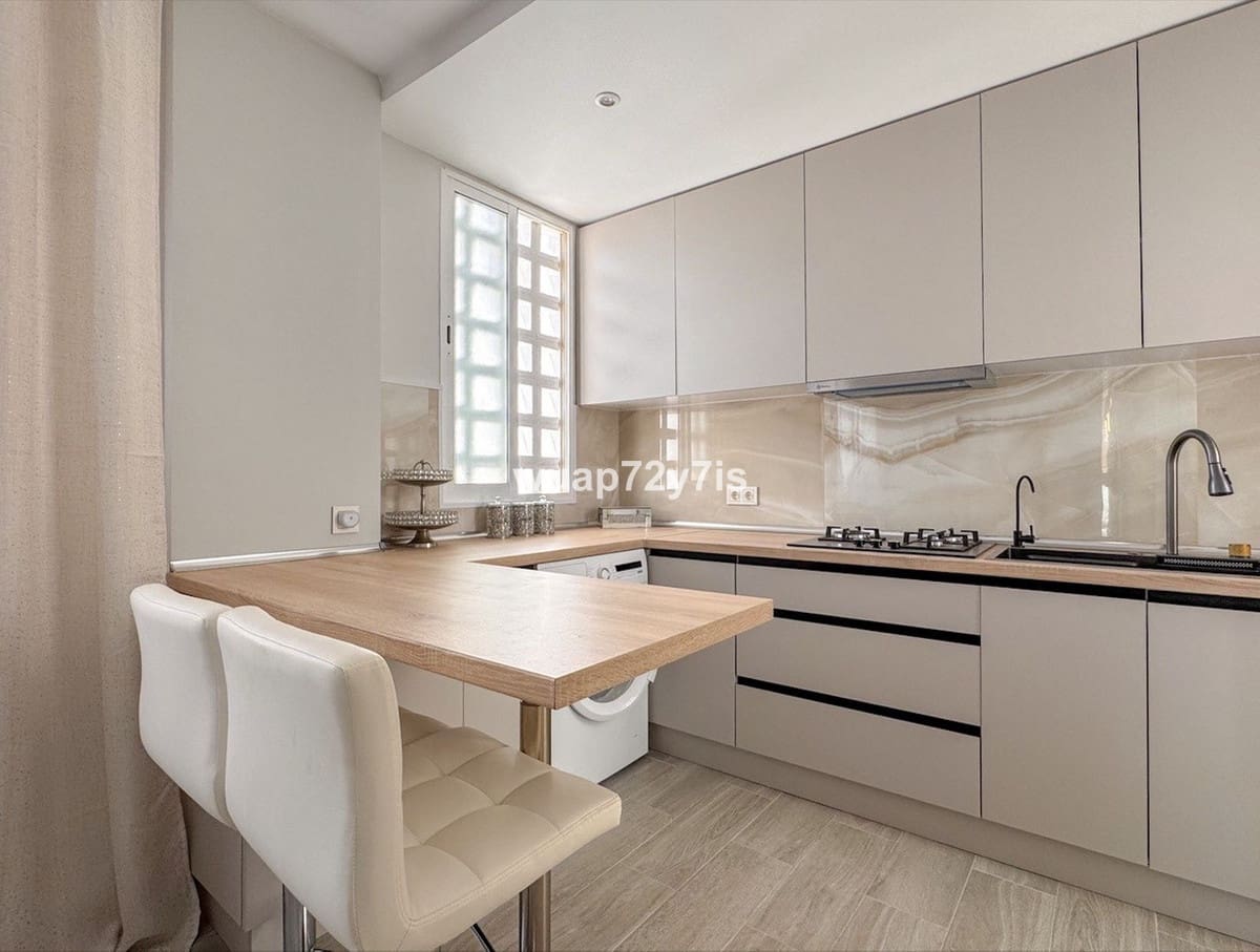 3 sypialnia Apartament na sprzedaż w Bel-Air z basenem - 384 900 € (Ref: 10125935)