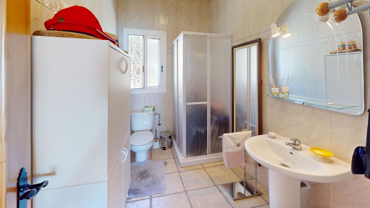 4 Zimmer Villa zu verkaufen in Velez-Malaga mit Pool Garage - 895.000 € (Ref: 10125937)