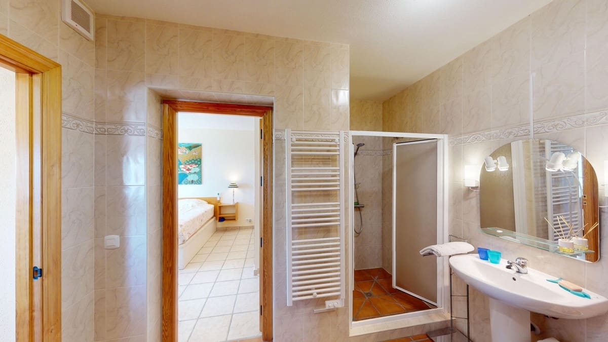 4 Zimmer Villa zu verkaufen in Velez-Malaga mit Pool Garage - 895.000 € (Ref: 10125937)