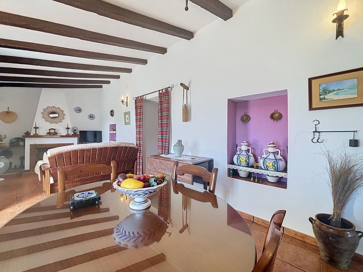 3 bedroom Villa for sale in Velez-Malaga with pool garage - € 320,000 (Ref: 10125938)