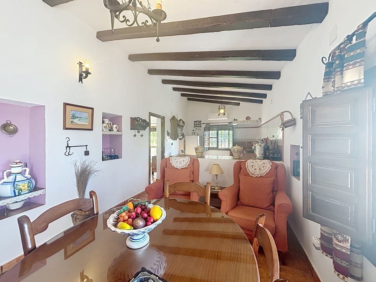 3 bedroom Villa for sale in Velez-Malaga with pool garage - € 320,000 (Ref: 10125938)