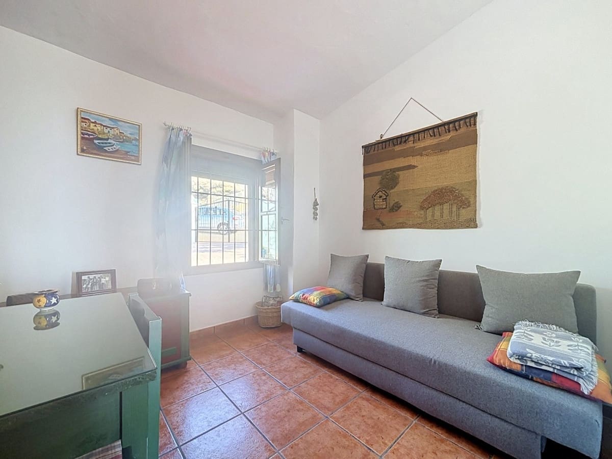 3 bedroom Villa for sale in Velez-Malaga with pool garage - € 320,000 (Ref: 10125938)