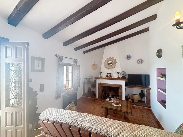 3 bedroom Villa for sale in Vélez-Málaga with pool garage - € 320,000 (Ref: 10125938)