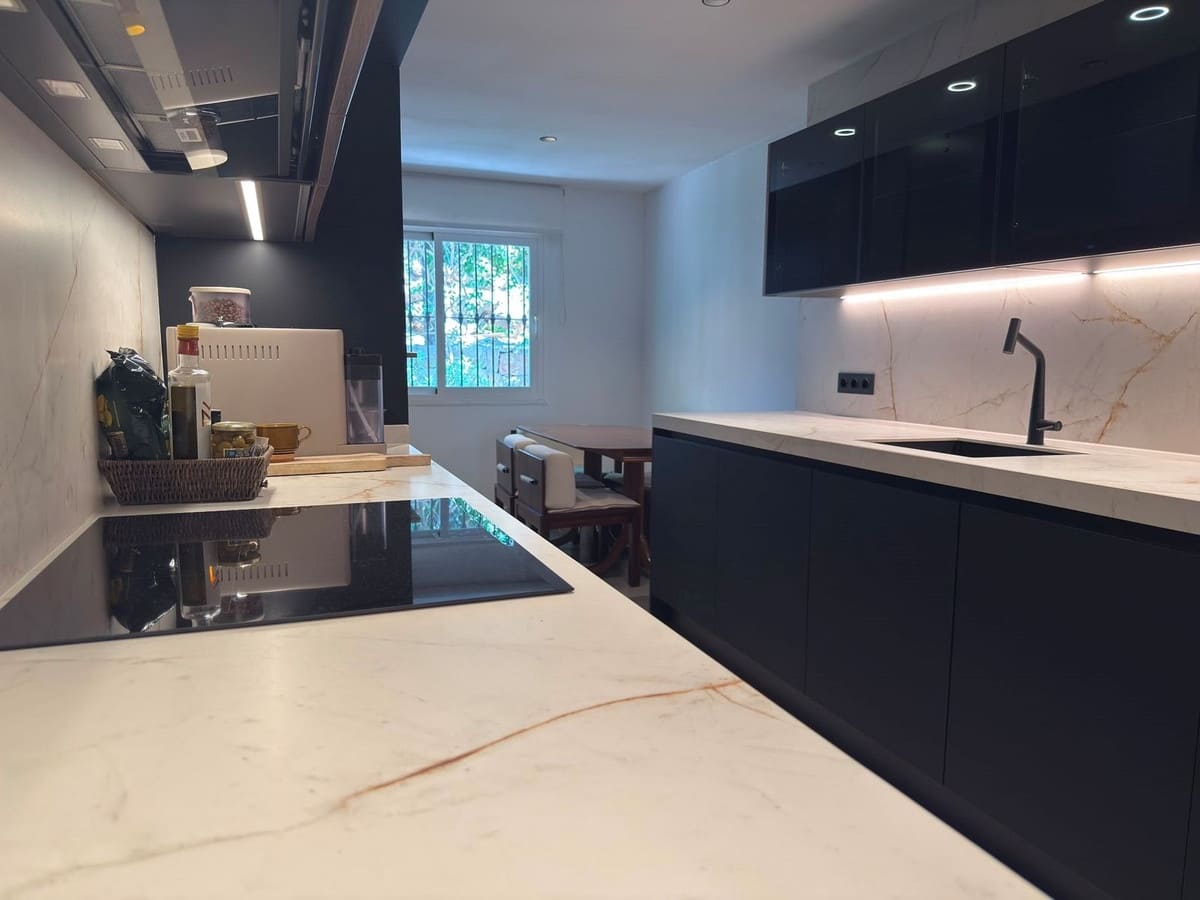 3 soverom Leilighet til salgs i Marbella med svømmebasseng garasje - € 840 000 (Ref: 10125943)