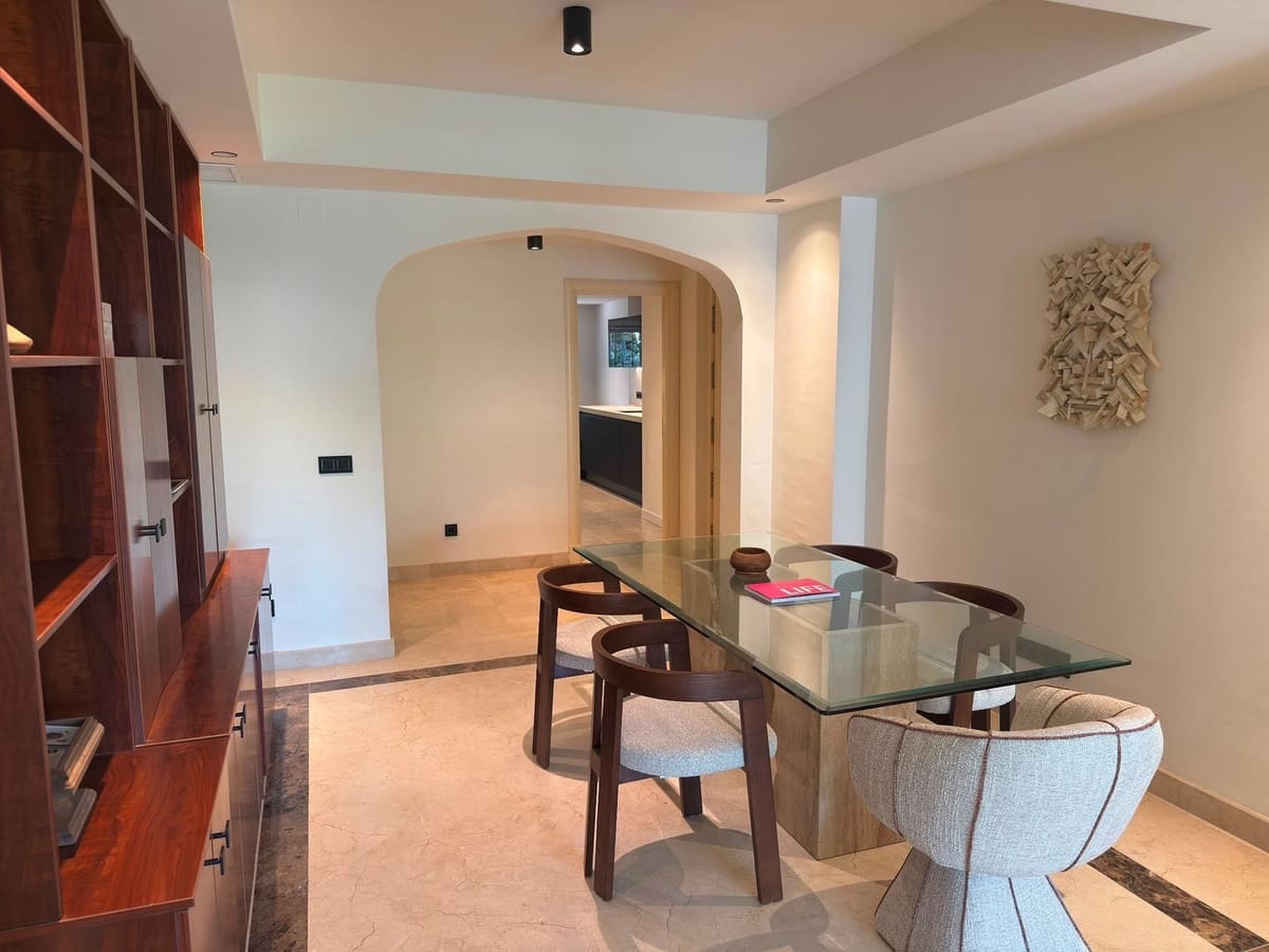 3 soverom Leilighet til salgs i Marbella med svømmebasseng garasje - € 840 000 (Ref: 10125943)
