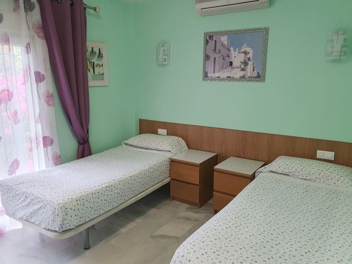 2 slaapkamer Appartement te koop in El Paraiso met zwembad garage - € 348.000 (Ref: 10125946)