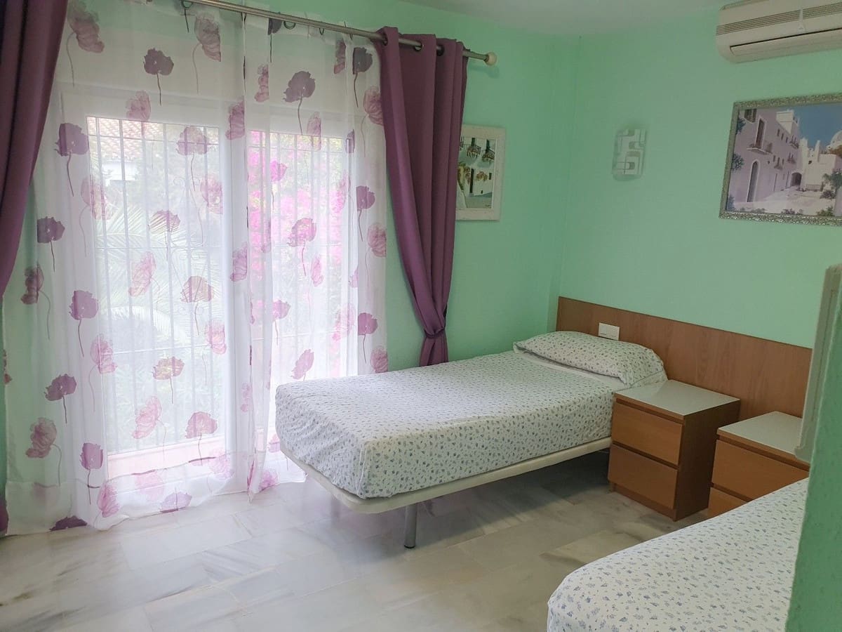 2 slaapkamer Appartement te koop in El Paraiso met zwembad garage - € 348.000 (Ref: 10125946)