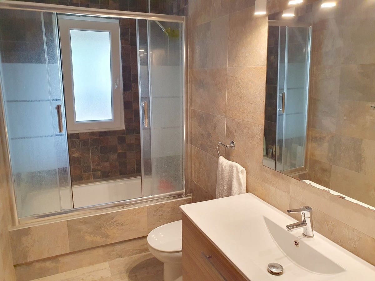 2 slaapkamer Appartement te koop in El Paraiso met zwembad garage - € 348.000 (Ref: 10125946)