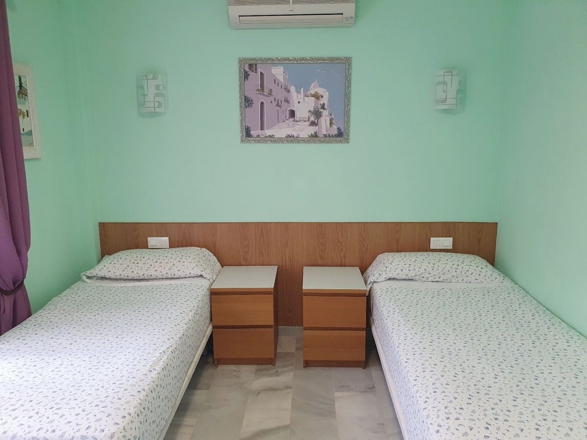 2 slaapkamer Appartement te koop in El Paraiso met zwembad garage - € 348.000 (Ref: 10125946)