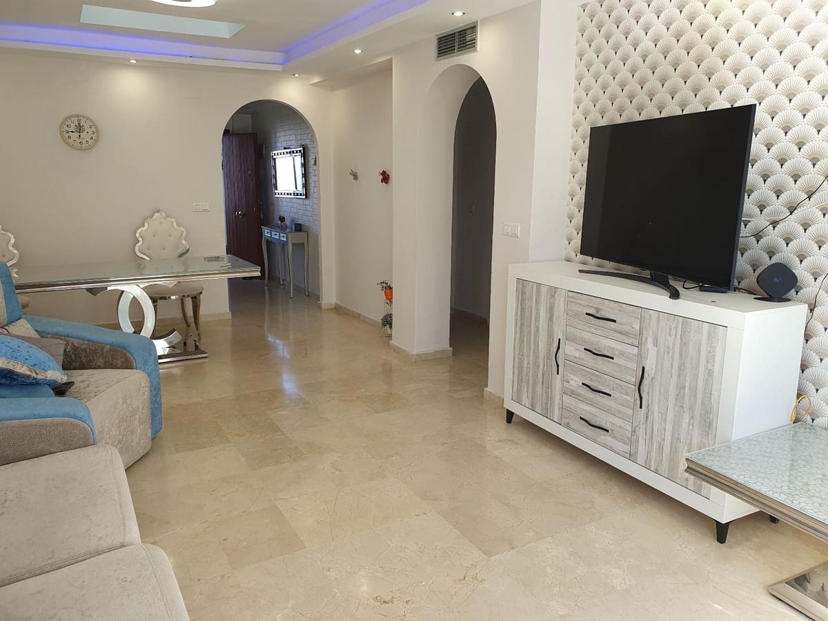2 bedroom Apartment for sale in El Paraiso with pool - € 340,000 (Ref: 10125947)