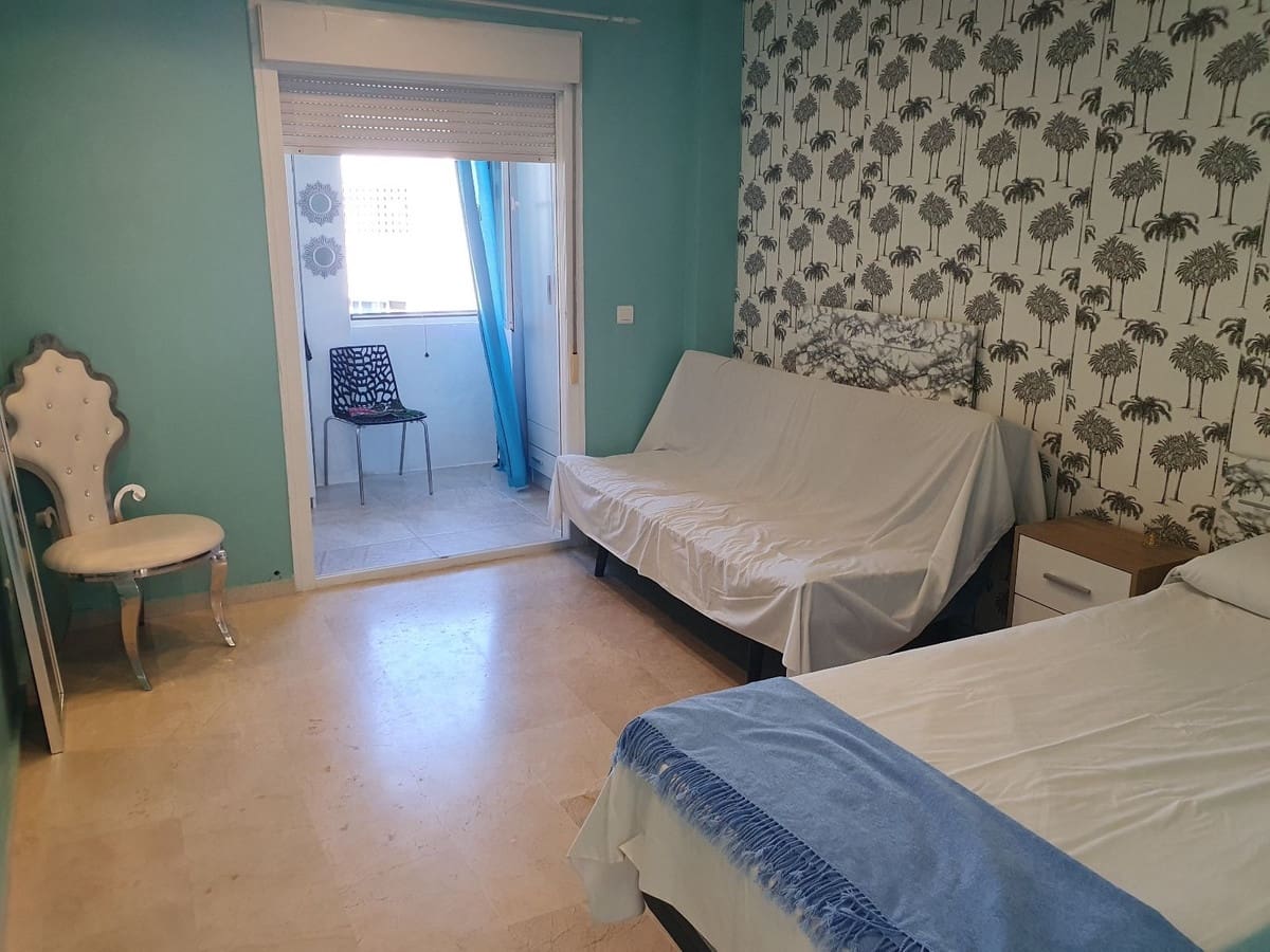 2 bedroom Apartment for sale in El Paraiso with pool - € 340,000 (Ref: 10125947)