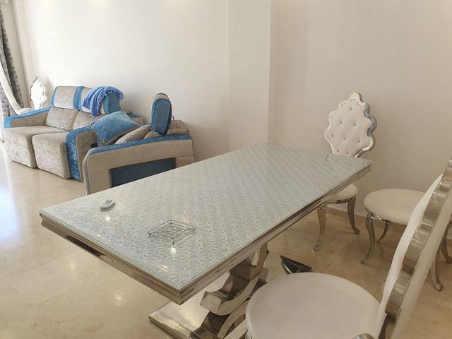 2 soveværelse Lejlighed til salg i El Paraiso, Estepona med swimmingpool - € 340.000 (Ref: 10125947)