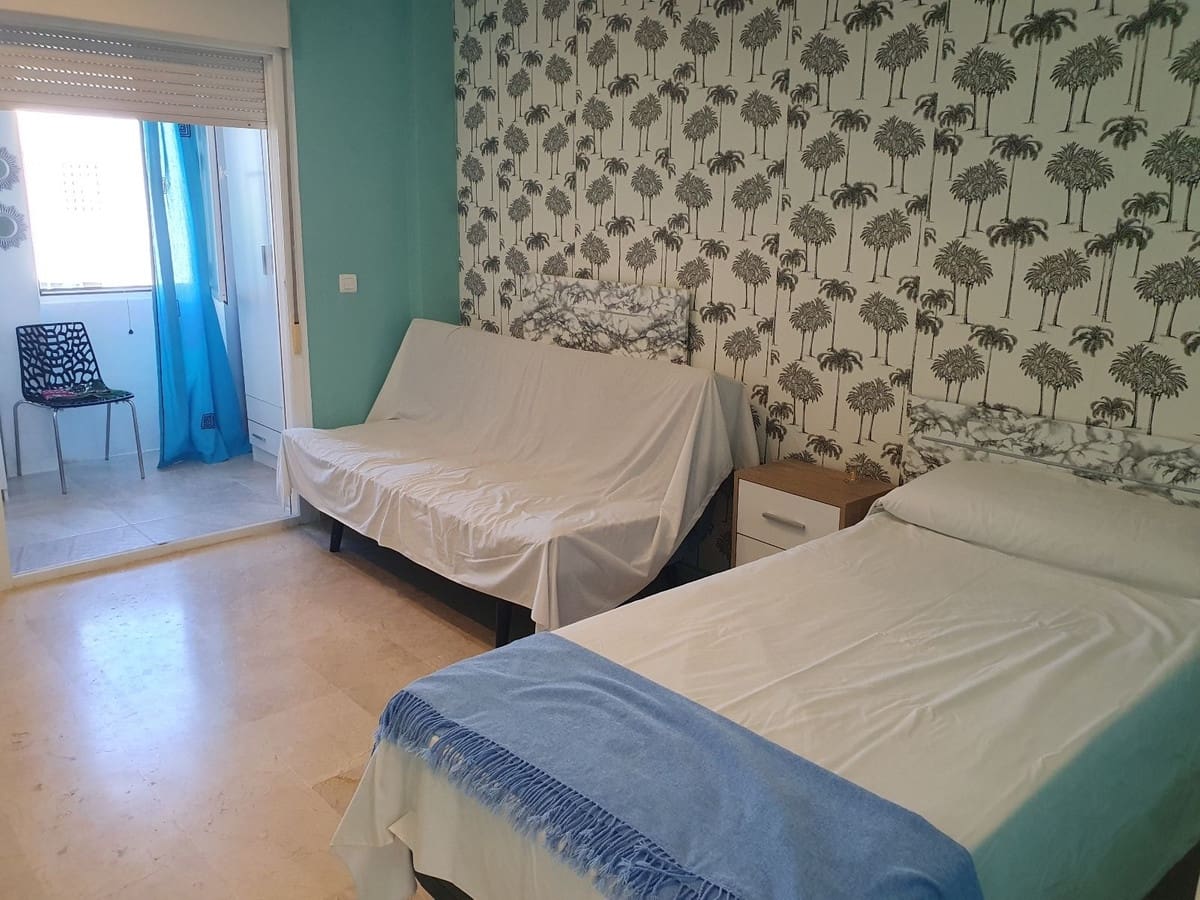 2 bedroom Apartment for sale in El Paraiso with pool - € 340,000 (Ref: 10125947)