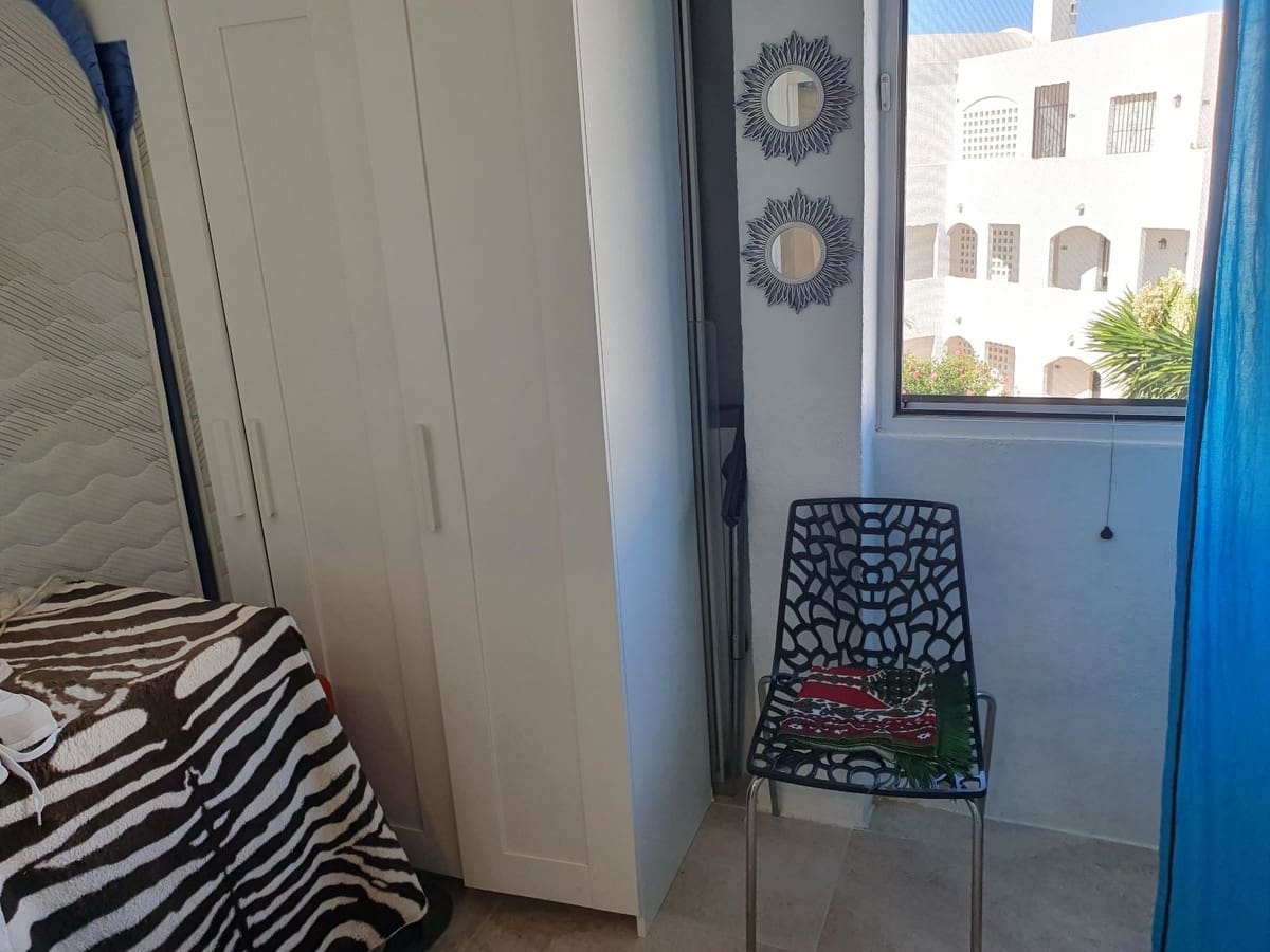 2 bedroom Apartment for sale in El Paraiso with pool - € 340,000 (Ref: 10125947)