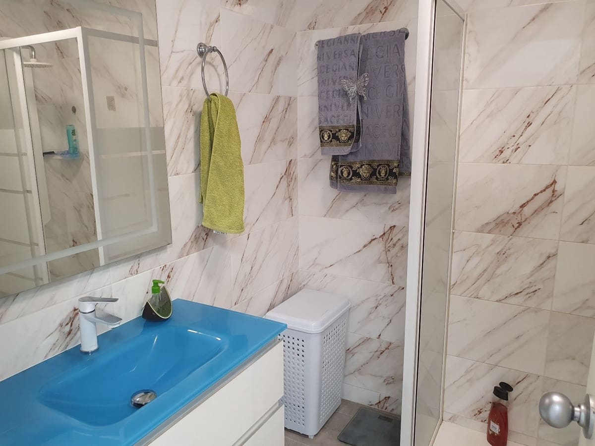 2 bedroom Apartment for sale in El Paraiso with pool - € 340,000 (Ref: 10125947)