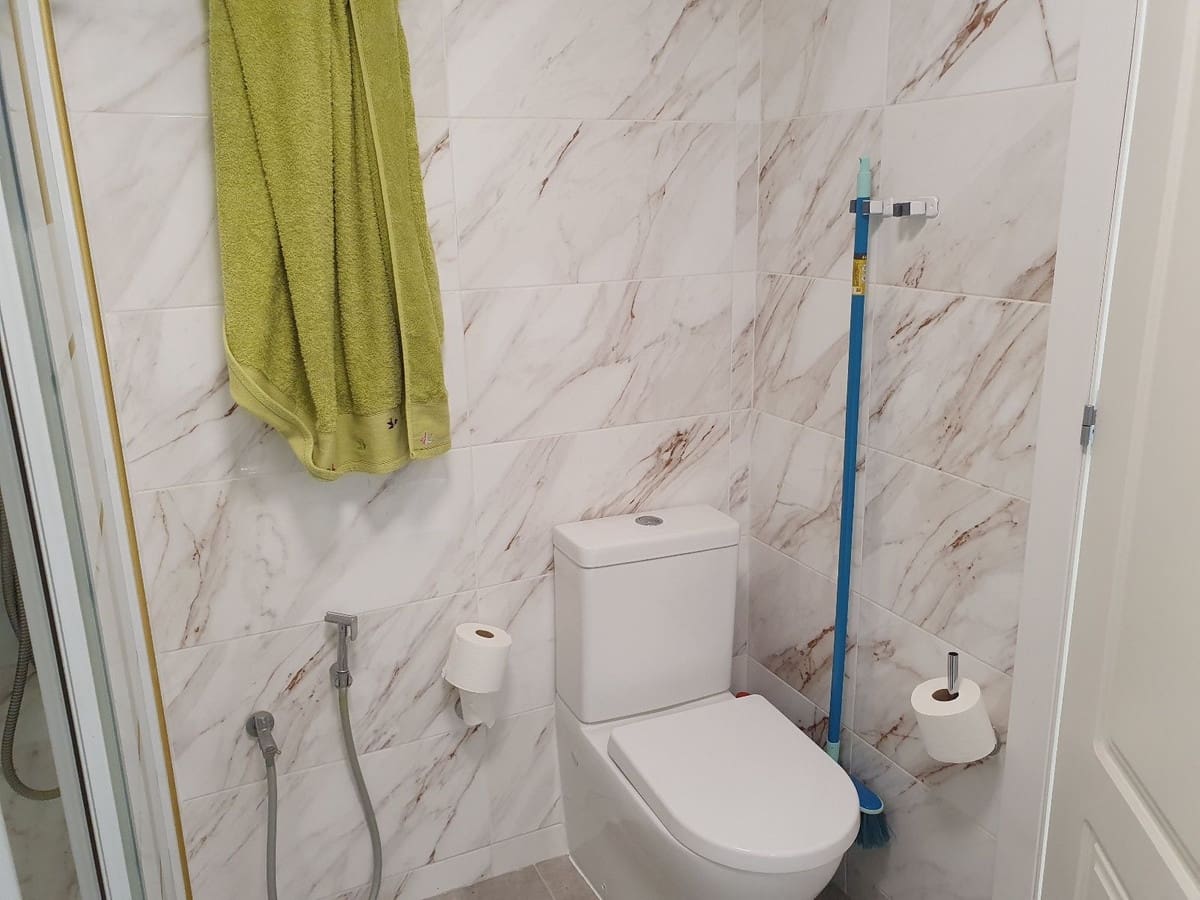 2 bedroom Apartment for sale in El Paraiso with pool - € 340,000 (Ref: 10125947)
