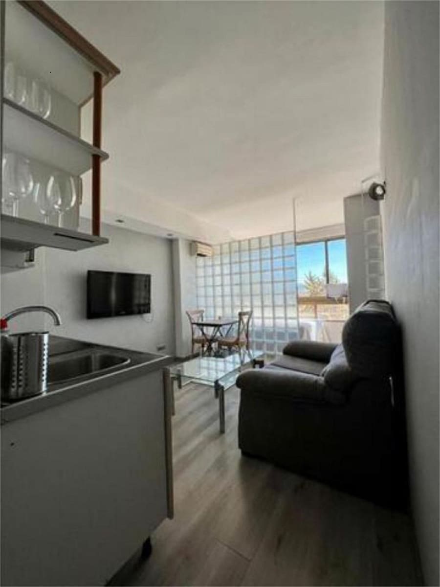 Apartamento en Nueva Andalucia en venta con piscina - 189.000 € (Ref: 10125948)