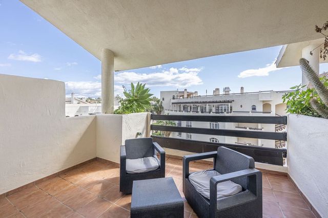 1 camera da letto Appartamento in vendita in El Paraiso, Estepona con piscina garage - 319.000 € (Rif: 10125952)