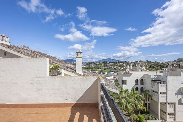 1 camera da letto Appartamento in vendita in El Paraiso, Estepona con piscina garage - 319.000 € (Rif: 10125952)