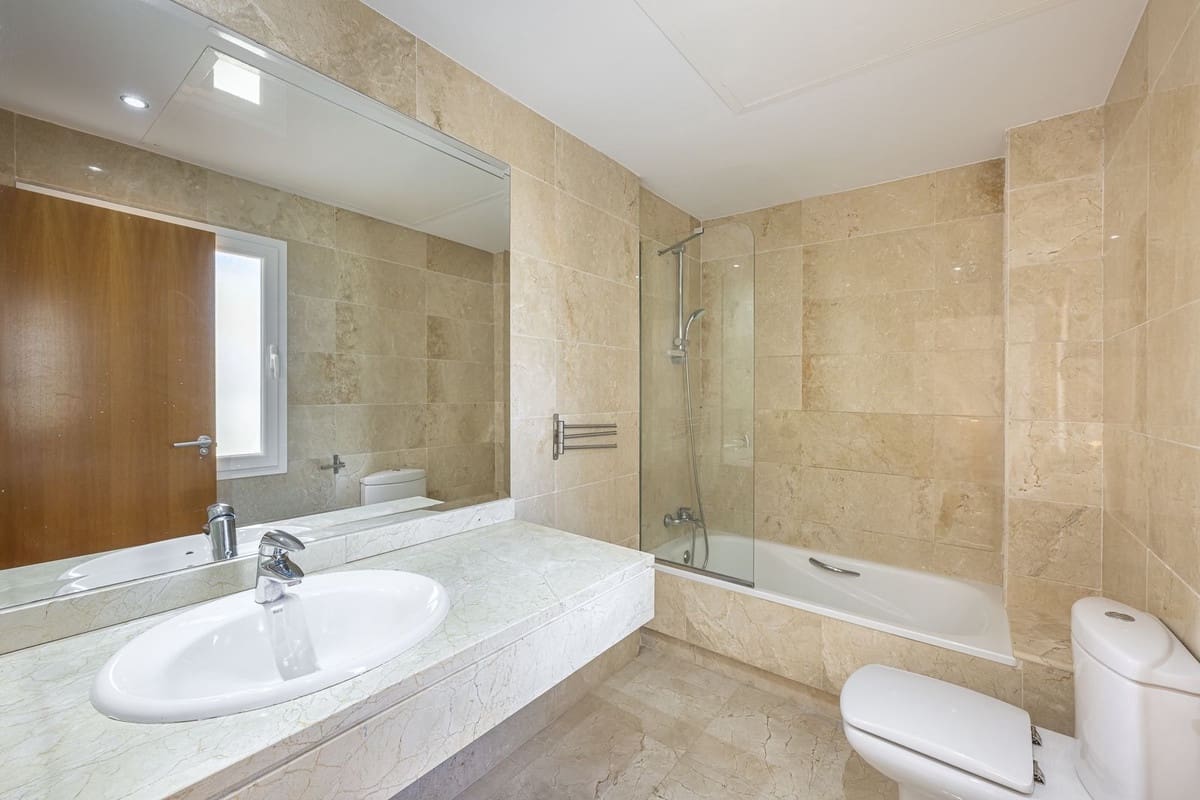 Apartamento de 1 habitación en El Paraiso en venta con piscina garaje - 319.000 € (Ref: 10125952)
