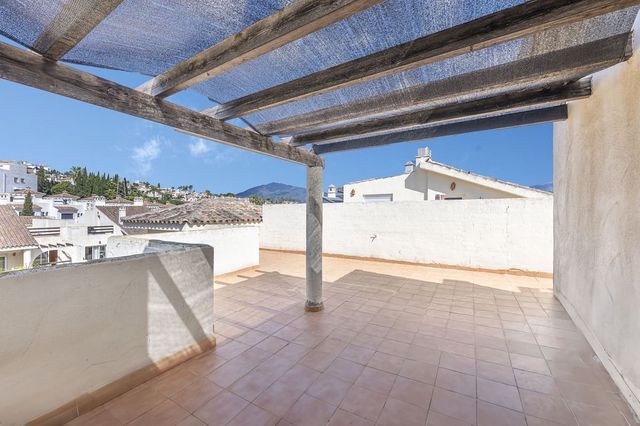 1 camera da letto Appartamento in vendita in El Paraiso, Estepona con piscina garage - 319.000 € (Rif: 10125952)