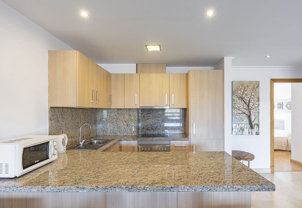 Apartamento de 1 habitación en El Paraiso en venta con piscina garaje - 319.000 € (Ref: 10125952)