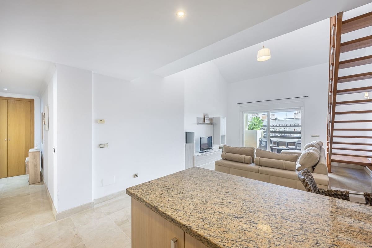 Apartamento de 1 habitación en El Paraiso en venta con piscina garaje - 319.000 € (Ref: 10125952)