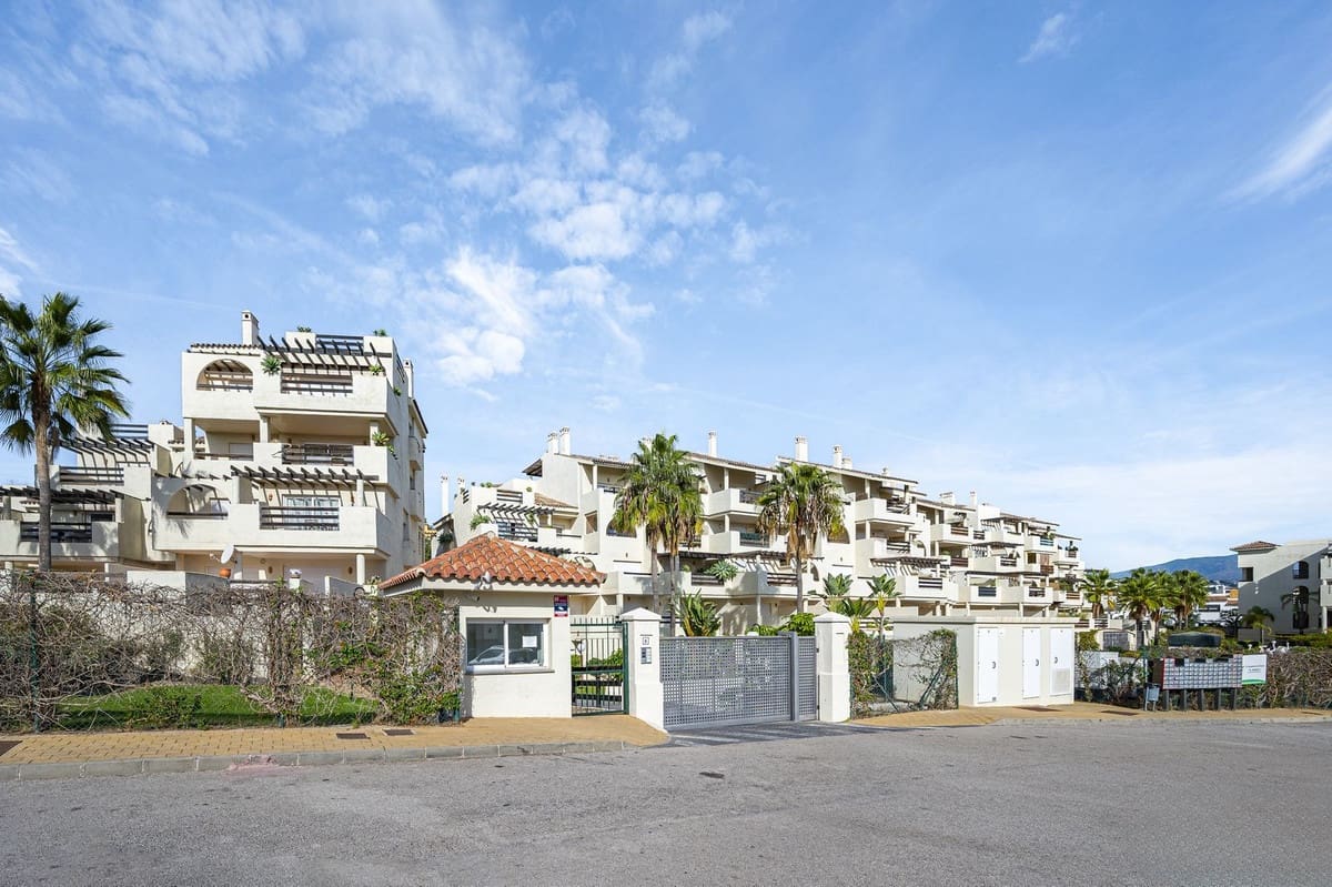 Apartamento de 1 habitación en El Paraiso en venta con piscina garaje - 319.000 € (Ref: 10125952)