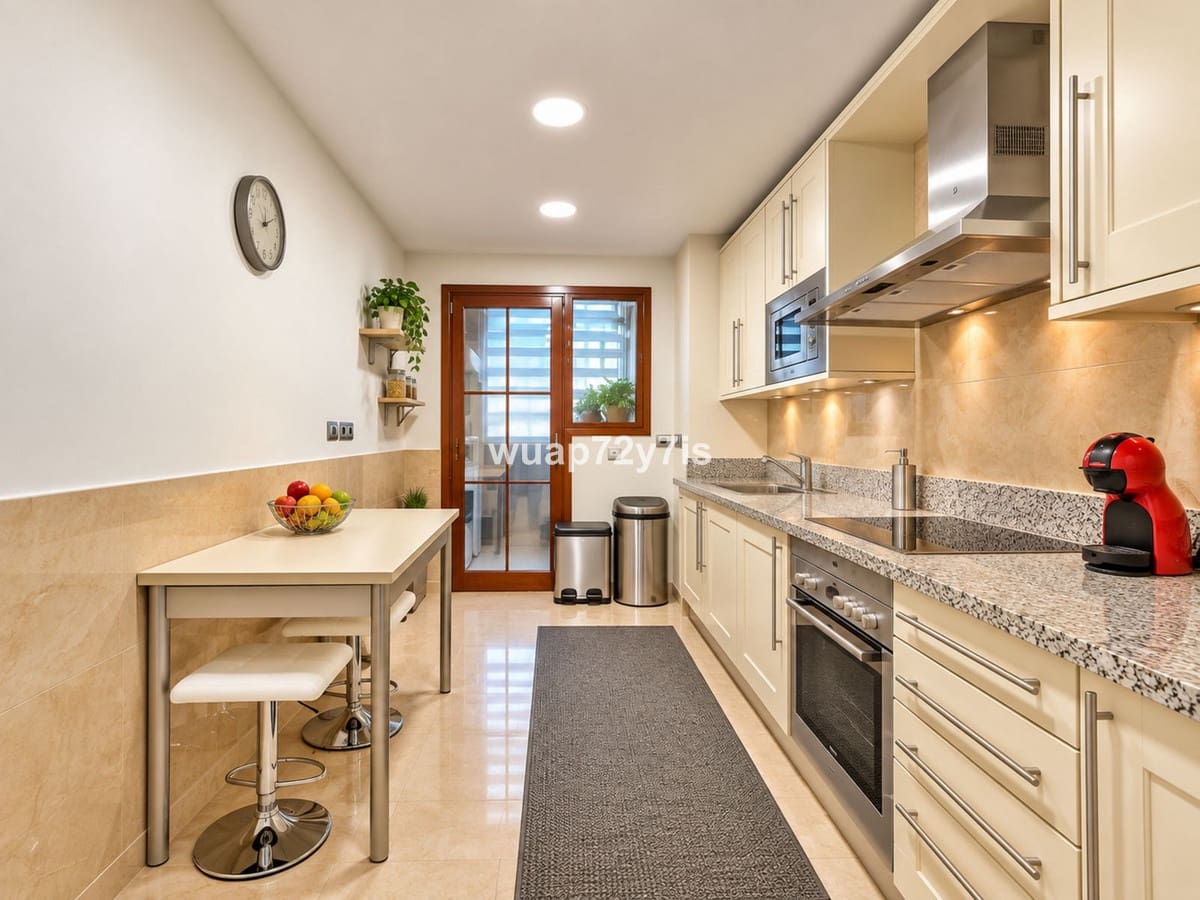 2 bedroom Apartment for sale in Benahavis with pool garage - € 495,000 (Ref: 10125953)