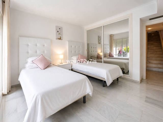 2 camera da letto Casa in vendita in El Paraiso, Estepona con piscina garage - 395.000 € (Rif: 10125954)
