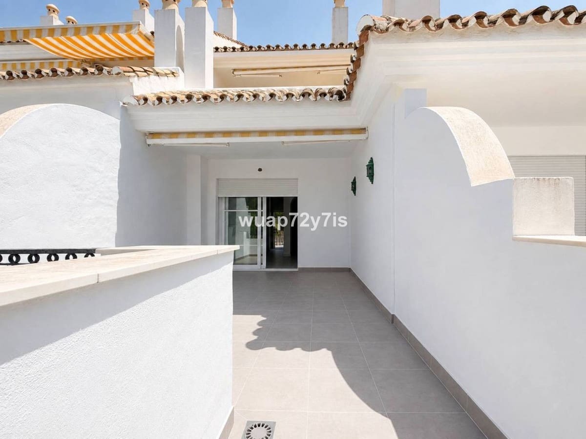 2 chambre Maison de Ville à vendre à El Paraiso avec piscine garage - 395 000 € (Ref: 10125954)
