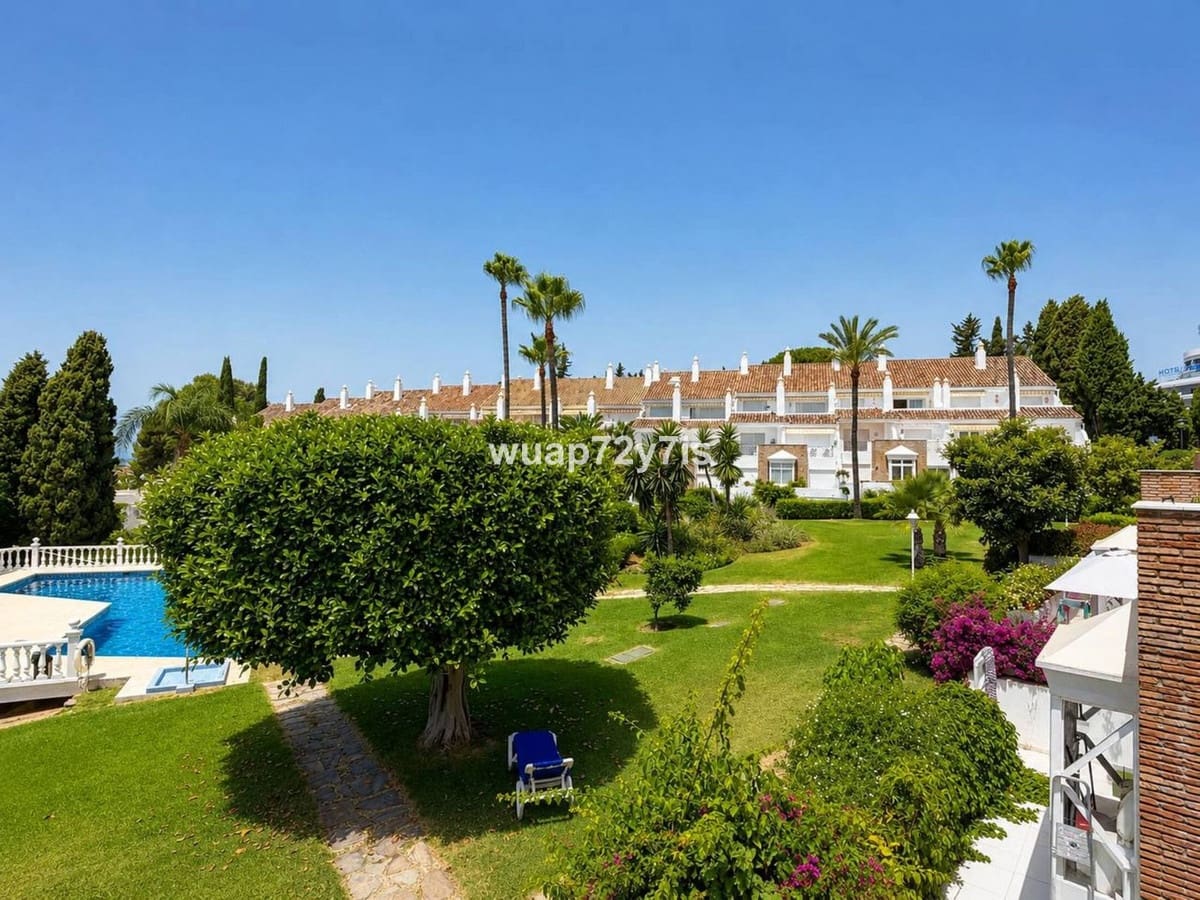 2 chambre Maison de Ville à vendre à El Paraiso avec piscine garage - 395 000 € (Ref: 10125954)